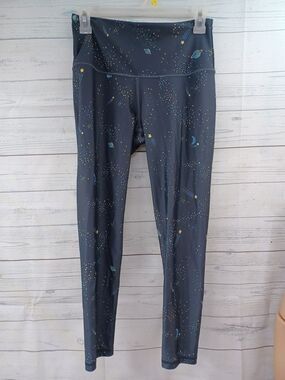 Victoria Sport Womens Gray Leggings Sz M - 170/72A Galaxy Activewear Yoga Pants